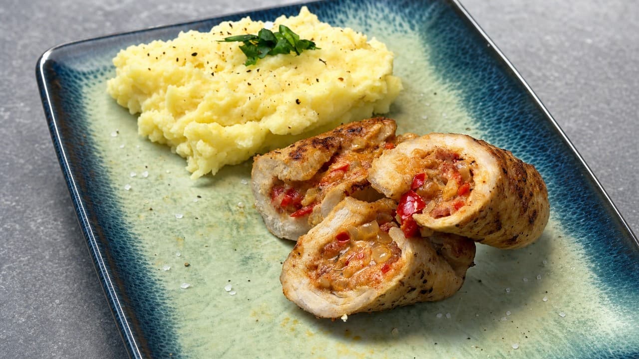 Juhtúrós karajtekercs paprikamártással – Húsos & Egytálételek recept